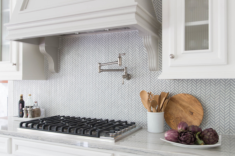 Kitchen tile | Interior Designer: Carla Aston