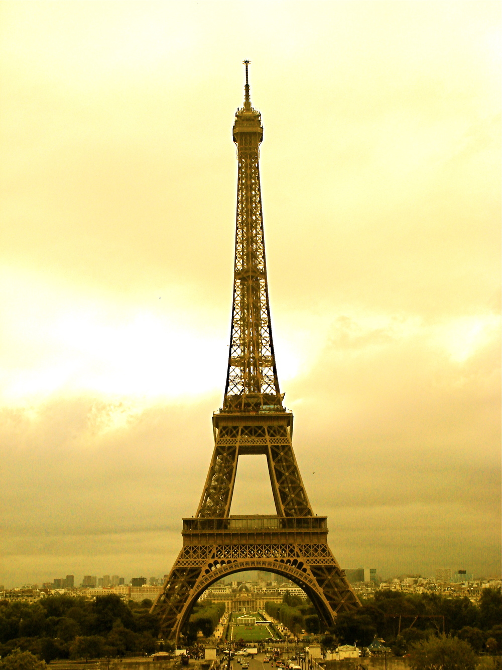 The Eiffel Tower: Art or Eyesore? — The Anthrotorian