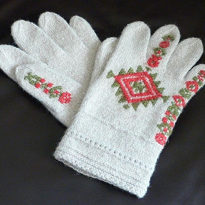 Aino Gloves by Nancy Bush, Folk Knitting in Estonia