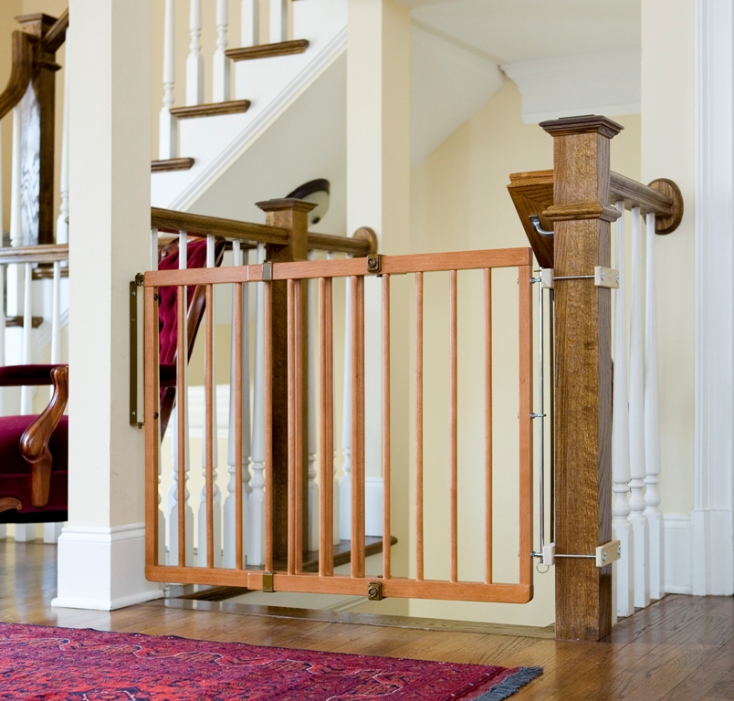 baby gate for offset stairs