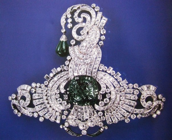 Diamonds and emeralds set in platinum. Aigrette (also known as Sarpech - Turban ornament). Private collection. 1930