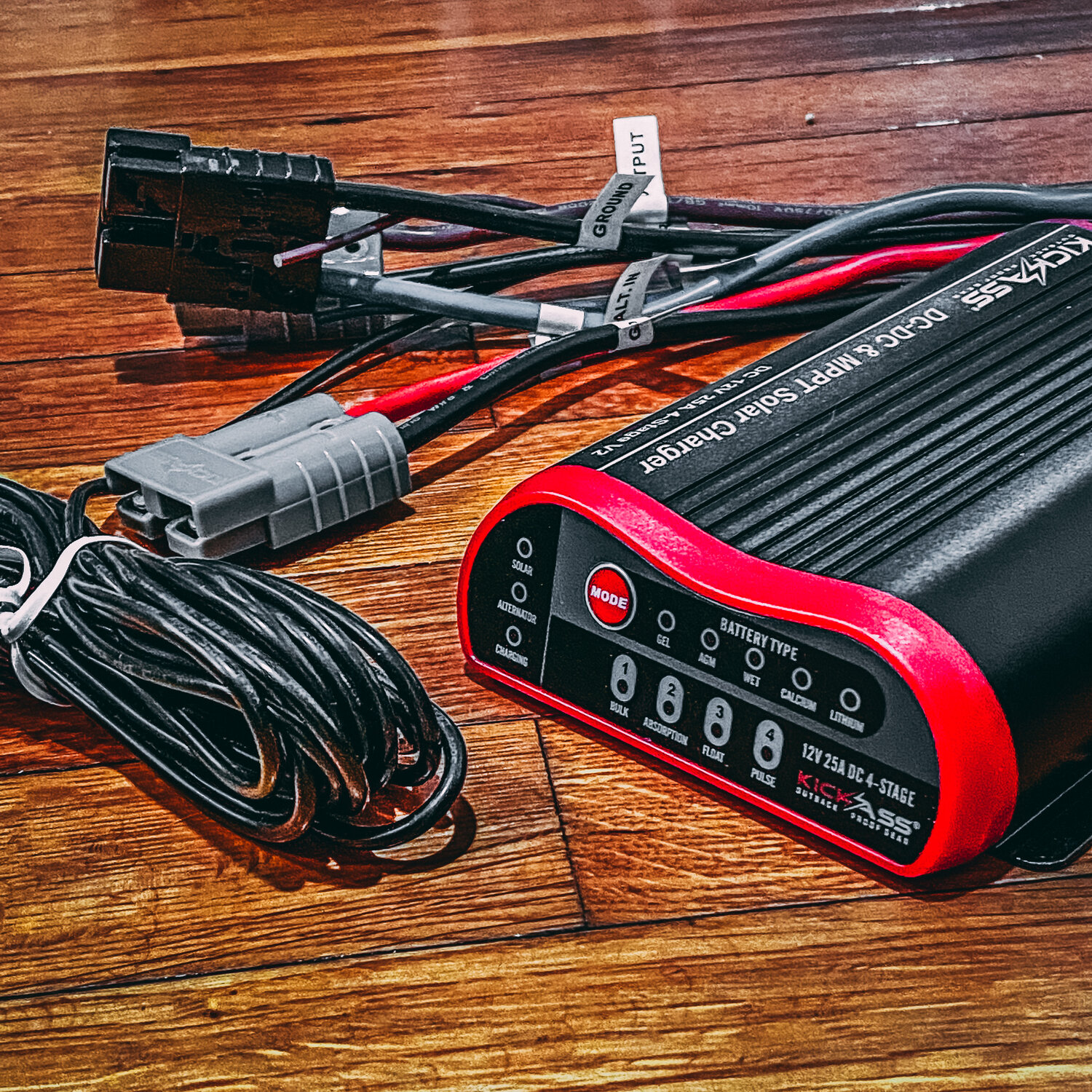 Kick Ass Products Slim Battery and DCDC Charger with MPPT