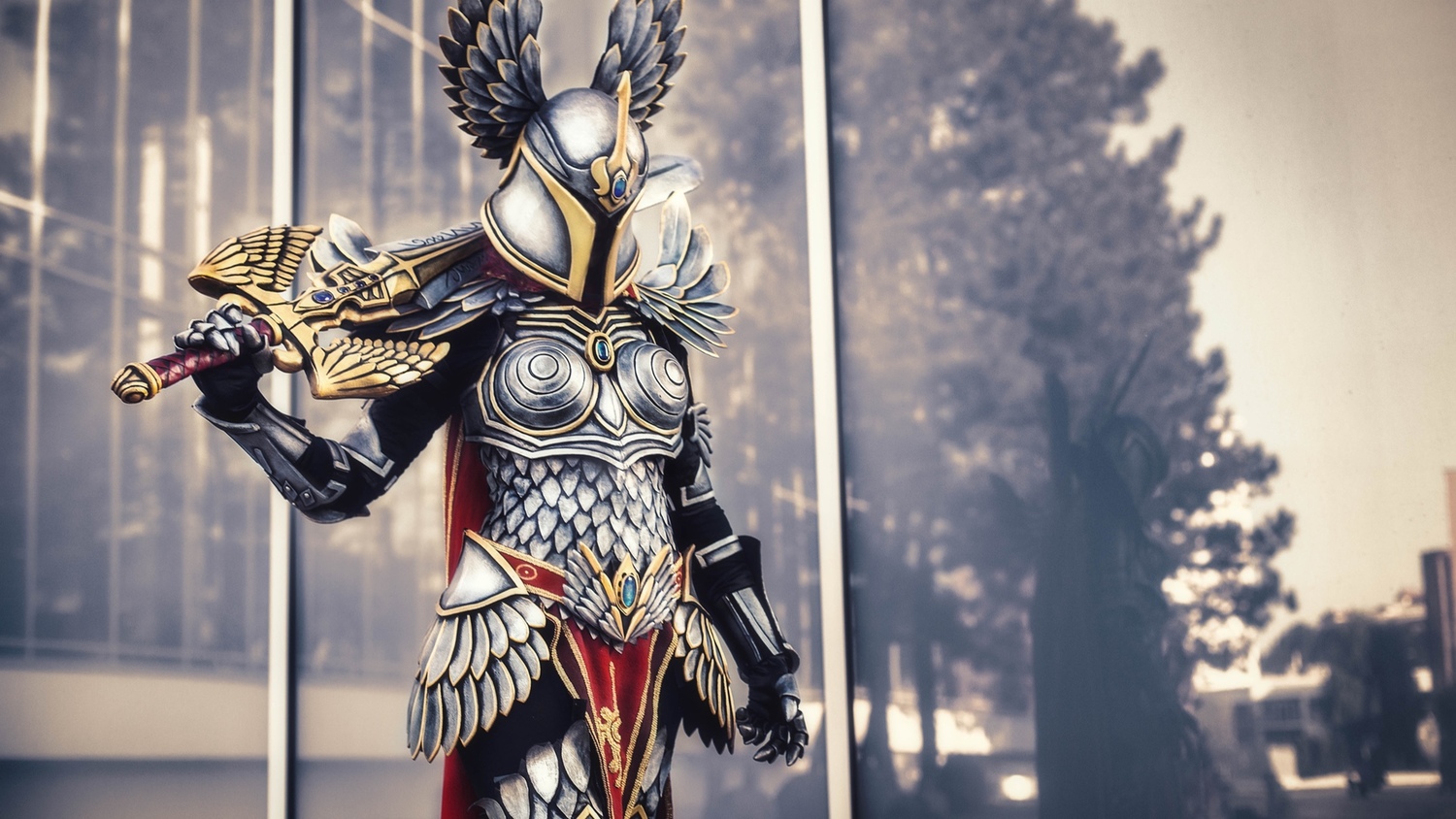 Check Out This Beautifully Awesome MIGHT & MAGIC HEROES Paladin Cosplay —  GeekTyrant
