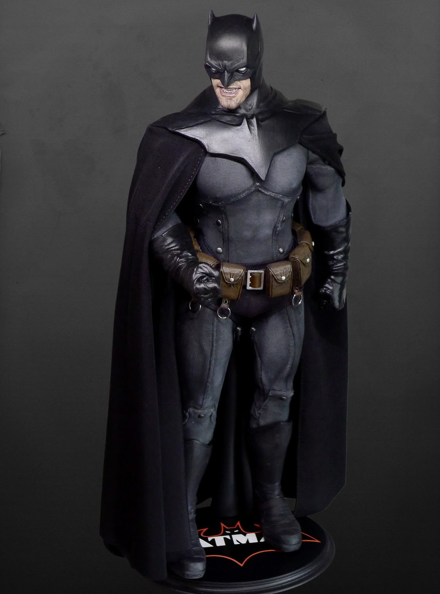 BATMAN VS. SUPERMAN - Info on Batman's Costume and Batmobile ...
