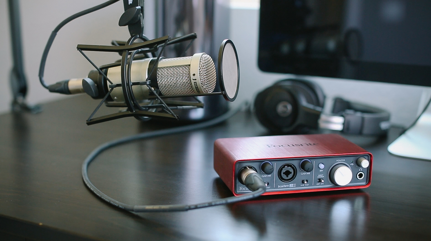 Focusrite Scarlett 2i2 Review &amp; Podcasting Setup — Make Better Videos by Caleb Wojcik