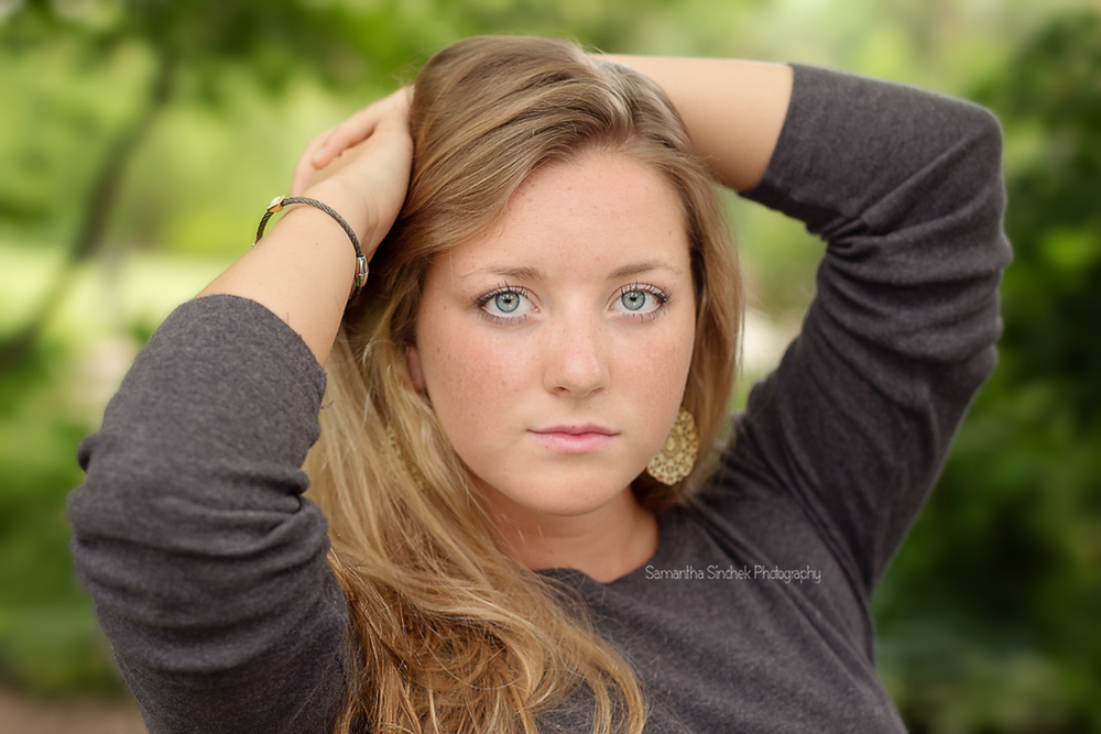 her eyes are stunning in the senior picture at ault park OHIO