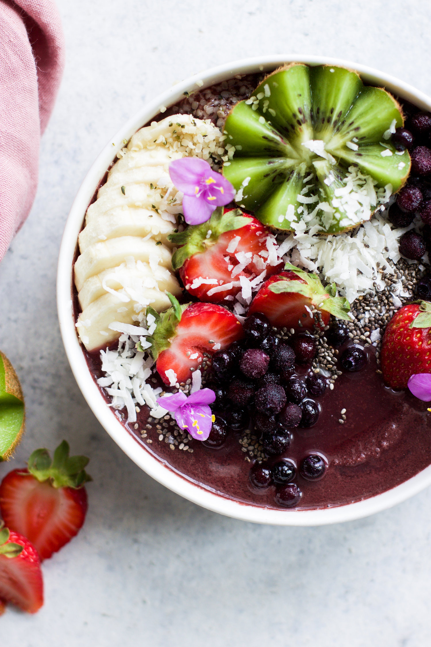 Easy Acai Smoothie Bowl Recipe - Love to be in the Kitchen