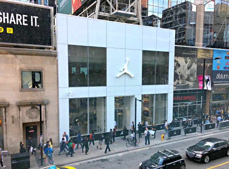 Inside Michael Jordan's 2nd North American Store [3D Phototour]