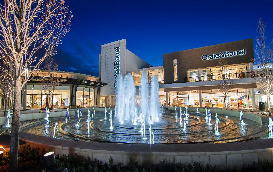 Renovated Oakbrook Center unveiling new look