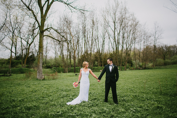 bride and groom by meredith washburn photography // wildlife prairie park Illinois