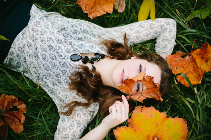 fall senior girl photography by meredith washburn