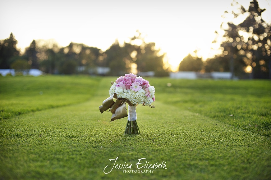 Jessica_Elizabeth_Photography_Pixie's_Petals_ Pink_White_Standing_Bouquet.jpg
