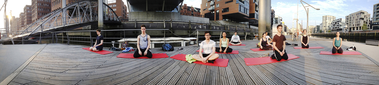 Hafencity Yin Yoga Class.jpg