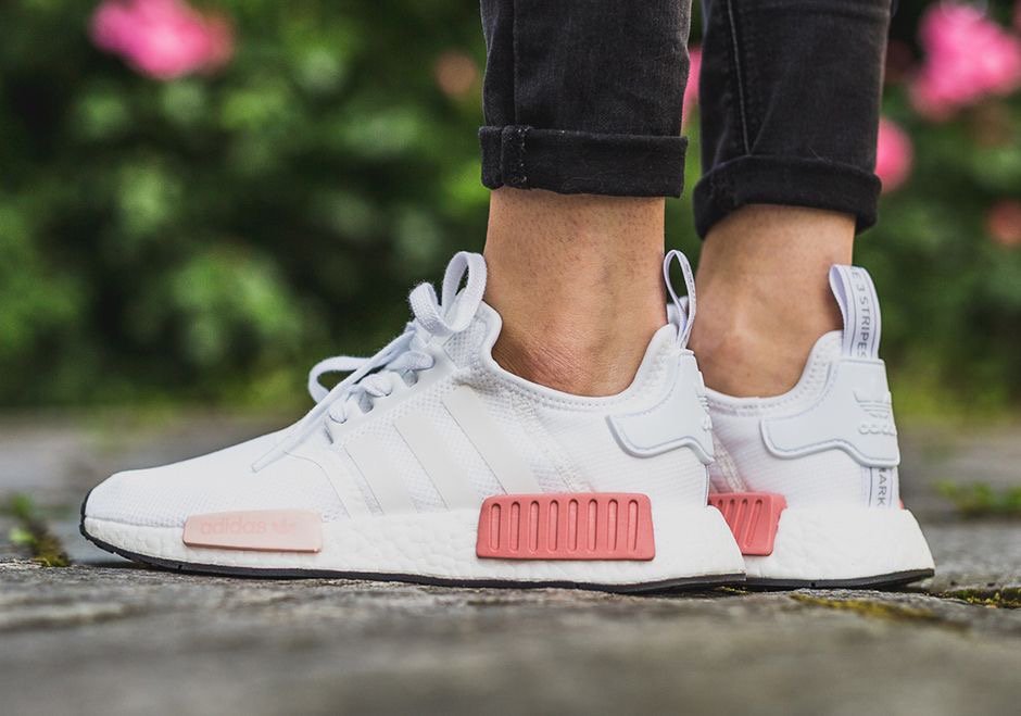 nmd r1 white icey pink