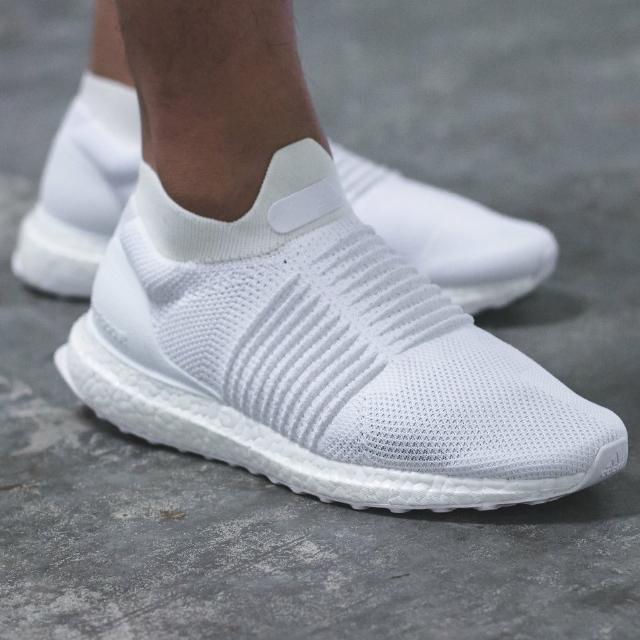 ultraboost laceless shoes white