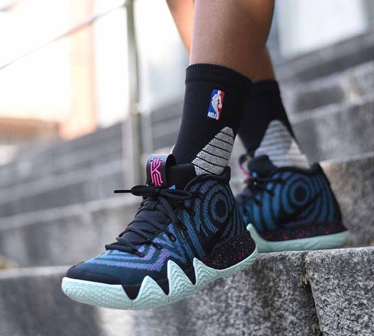 kyrie 80s shoes