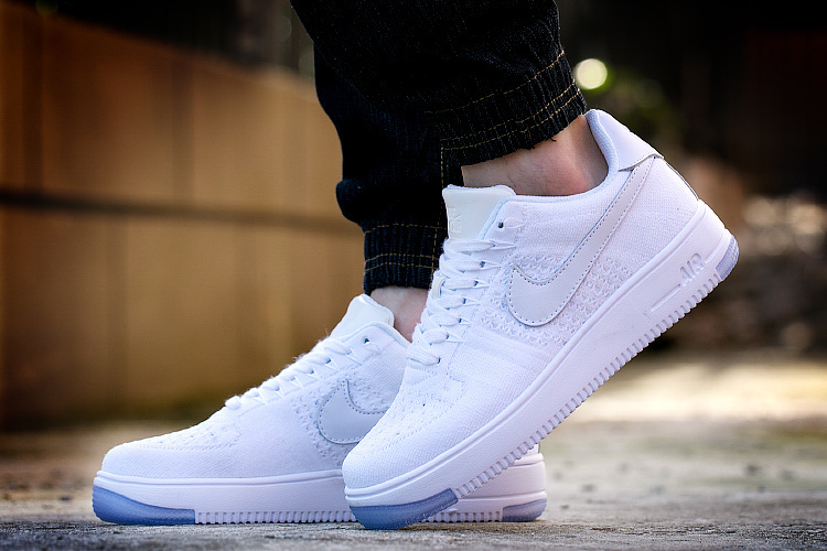 white air force 1 flyknit low