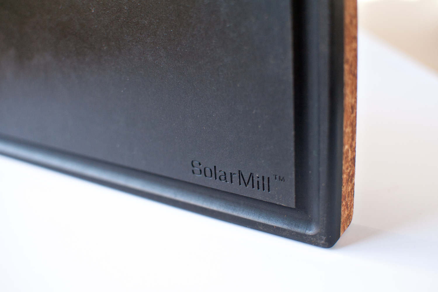 SolarMill - Ultra Deluxe Cork/Richlite Cutting Board