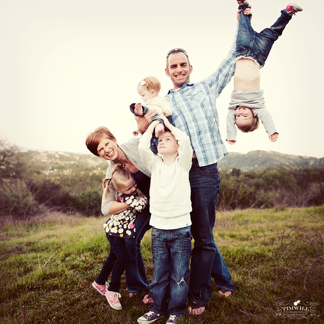unique family photo poses