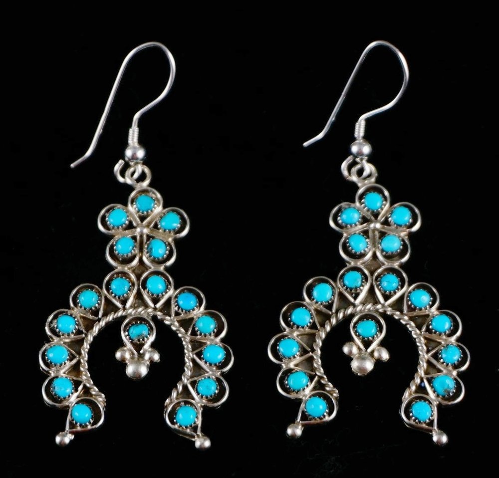 Details about   Zuni Handmade Sterling Silver Turquoise Heart Shape Stud Earrings 