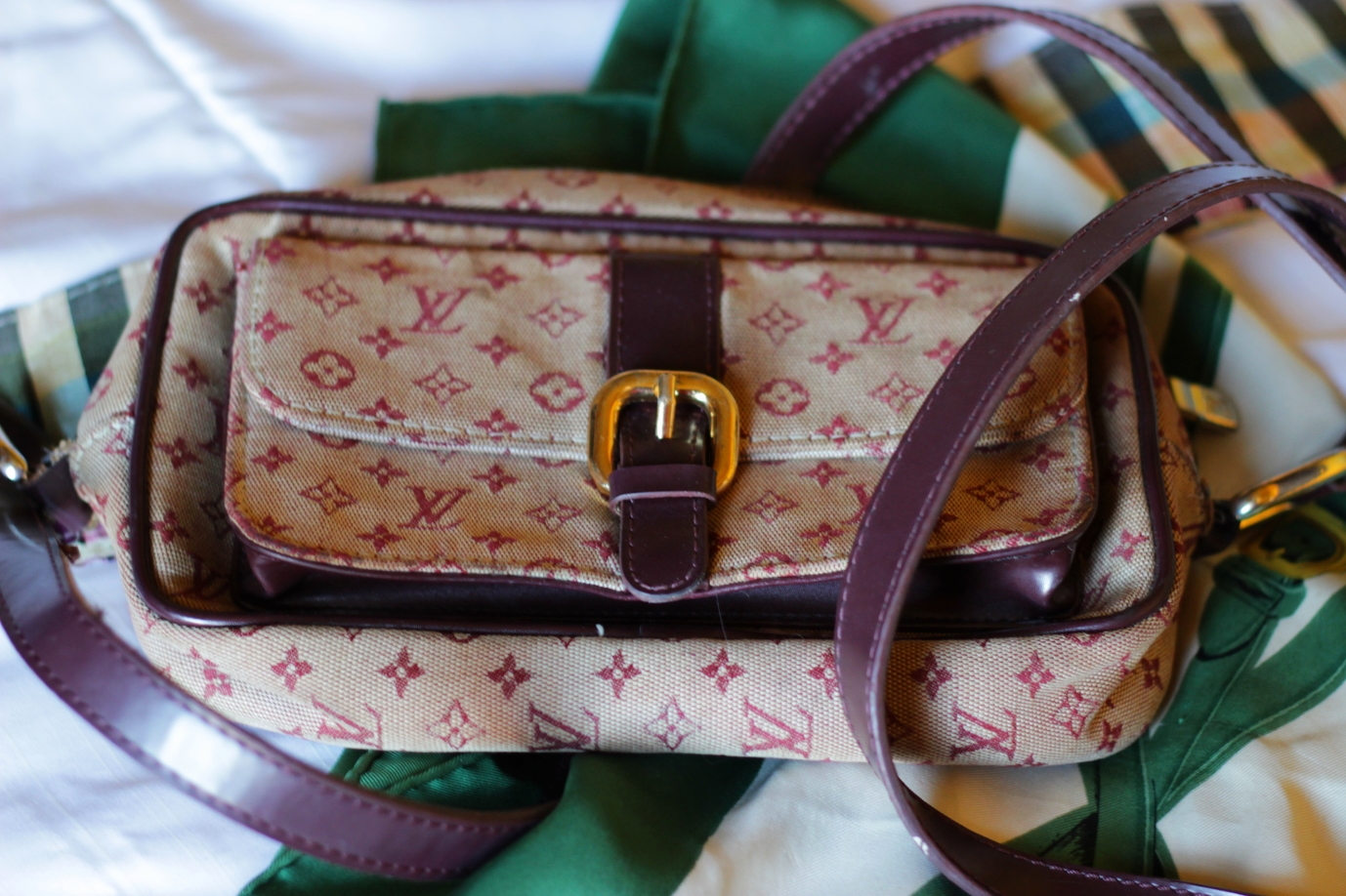 Vintage Louis Vuitton cloth bag on Belle Meets World blog