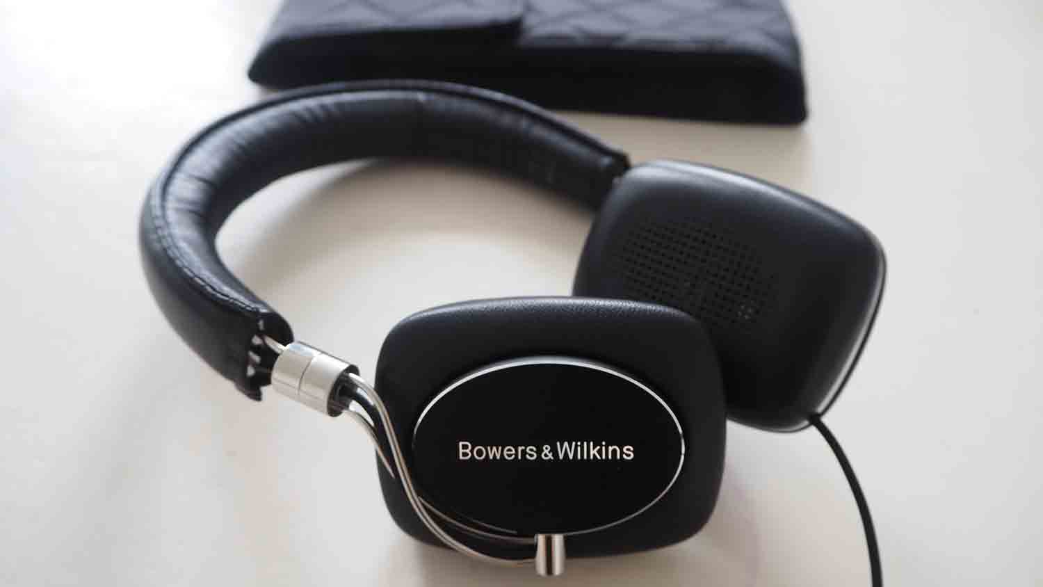 bowers wilkins in ear