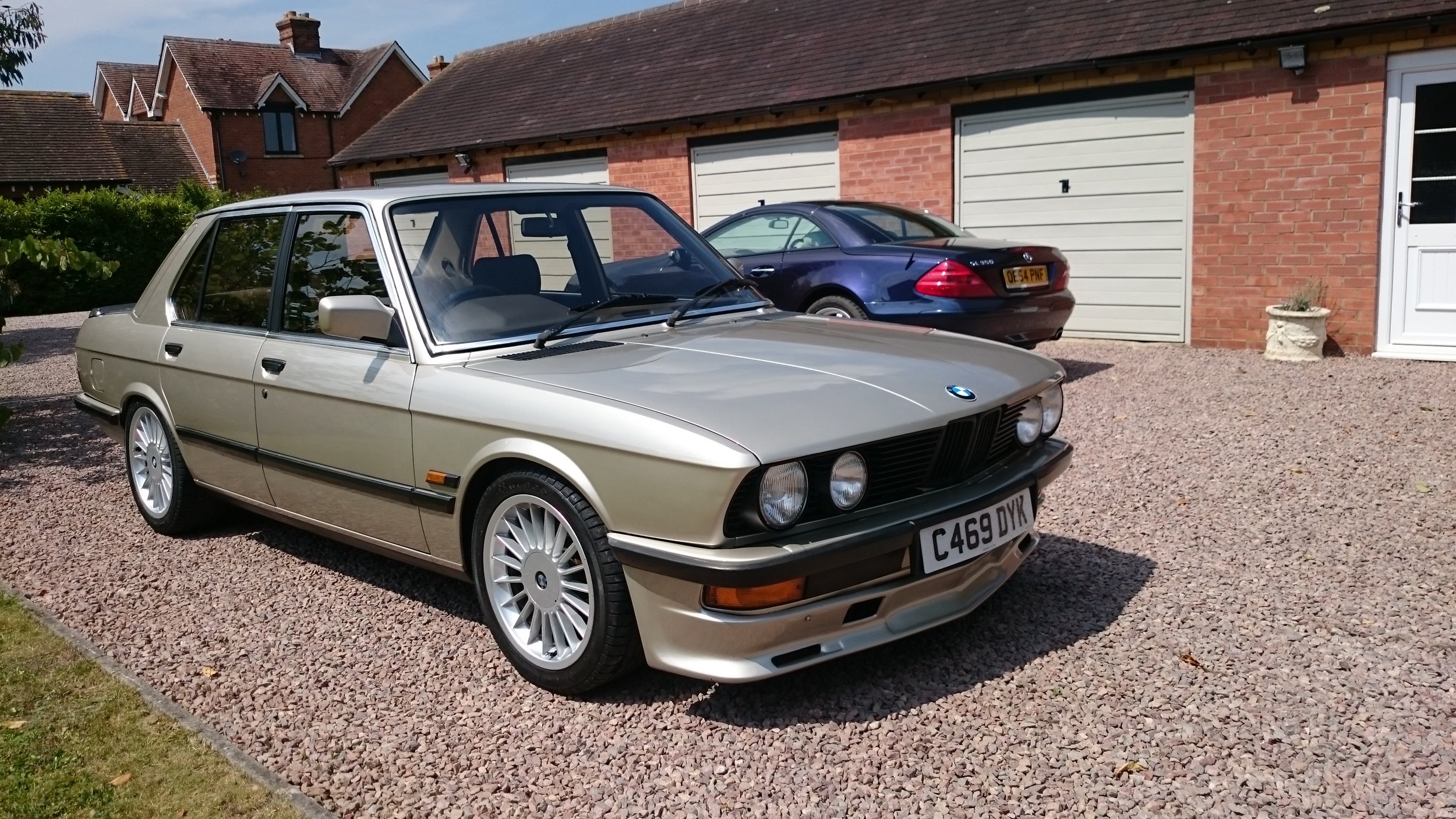 BMW+520i+%28E28%29+1981%E2%80%931988 - BMW 520i (E28) 1981–1988