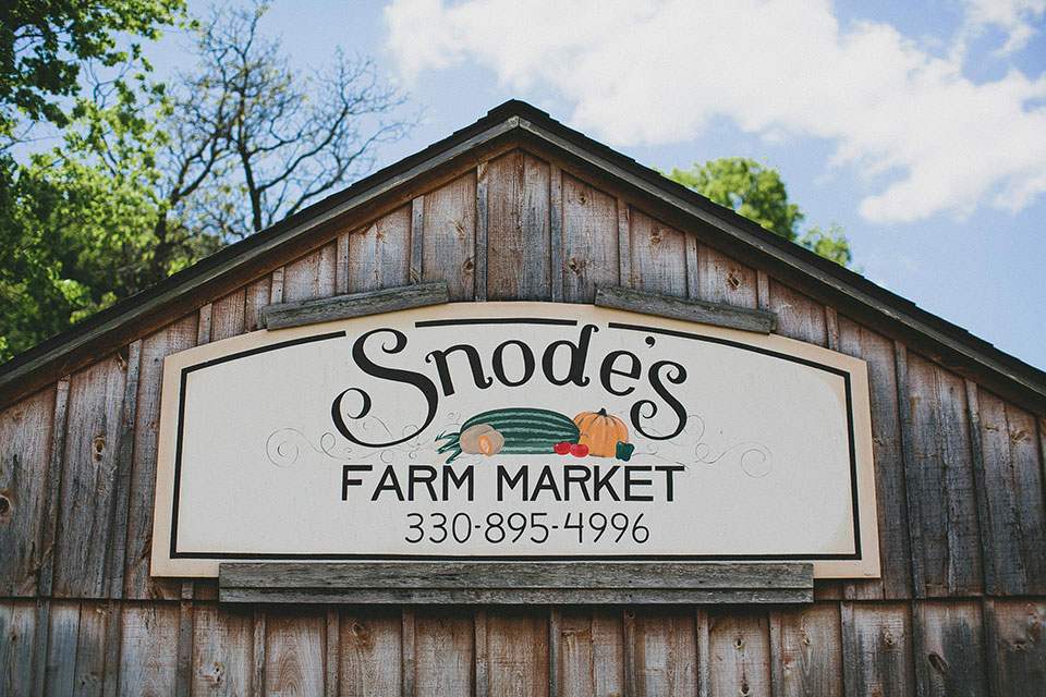 Snode's Restored Country Barn Wedding Ohio