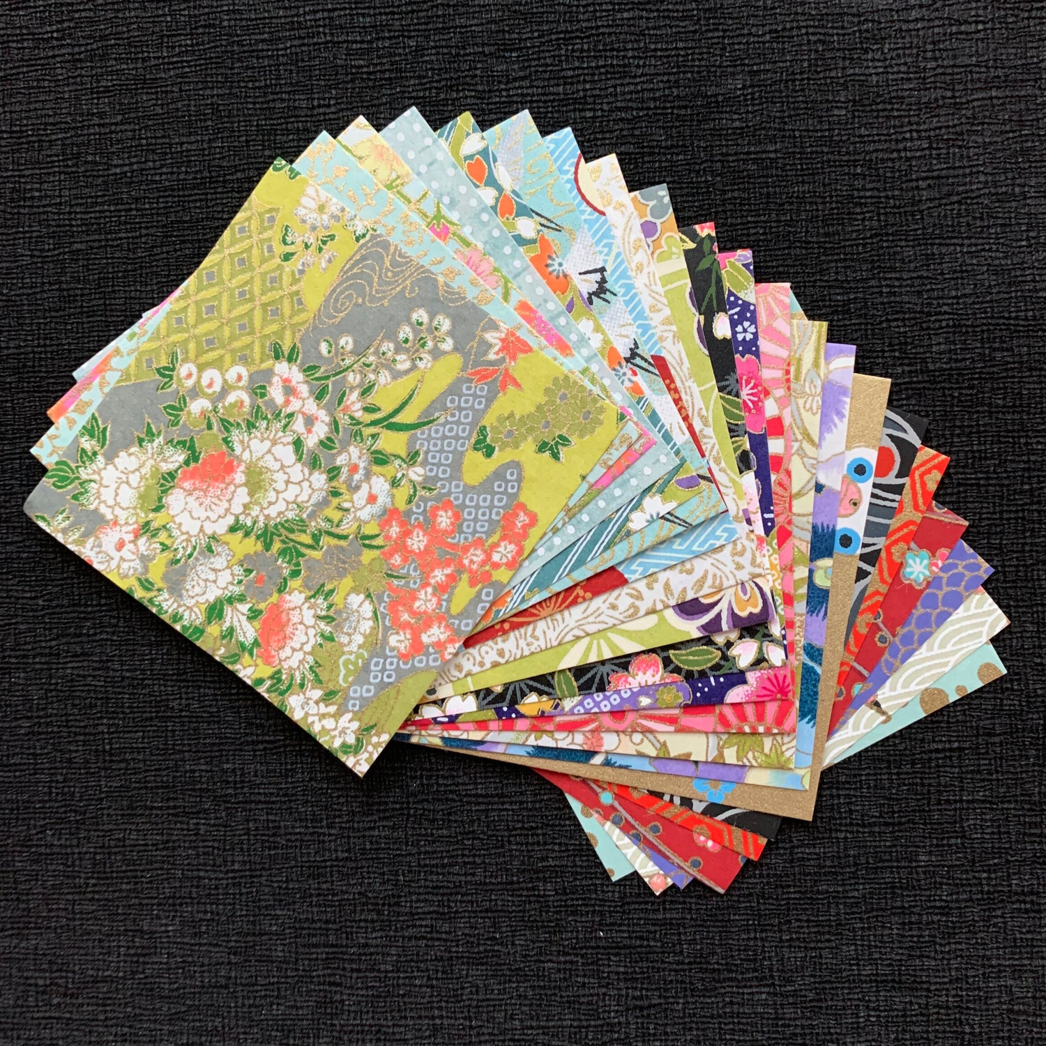 Mino Washi Japanese Toraditional Chiyogami Washi Paper Assorted Design Colorful Yuzen Origami Paper 3.93 in 40 Sheets