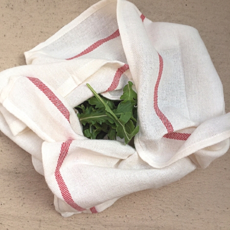 Kitchen Hack: Quickly Air Drying Greens, No Salad Spinner Needed
