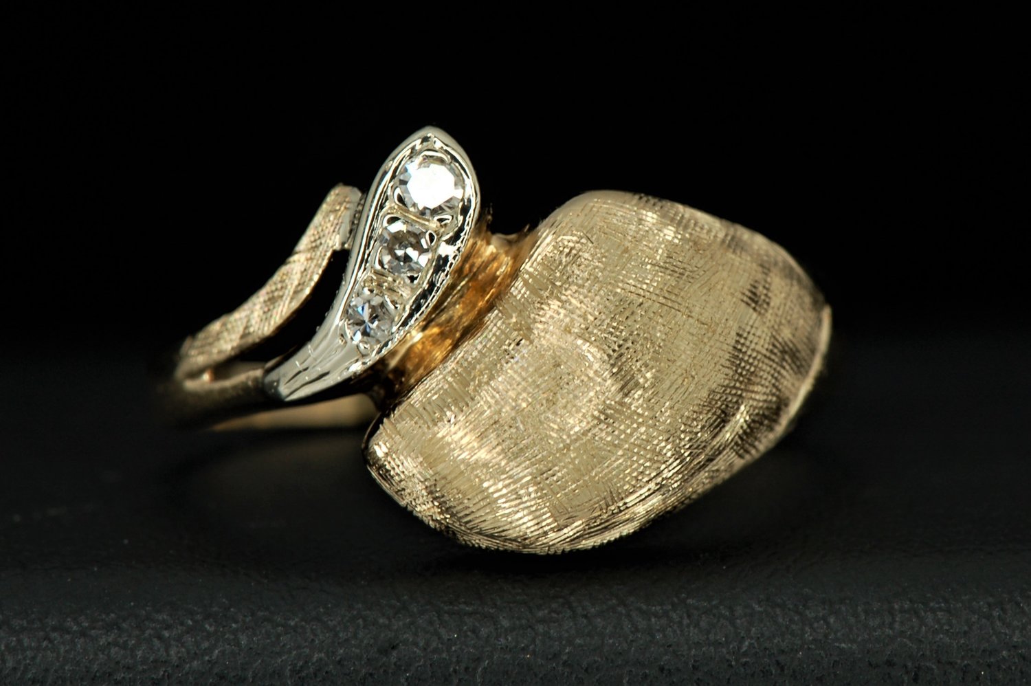 Free Form Florentine Ring Diamond Brokerage Jewelry Store