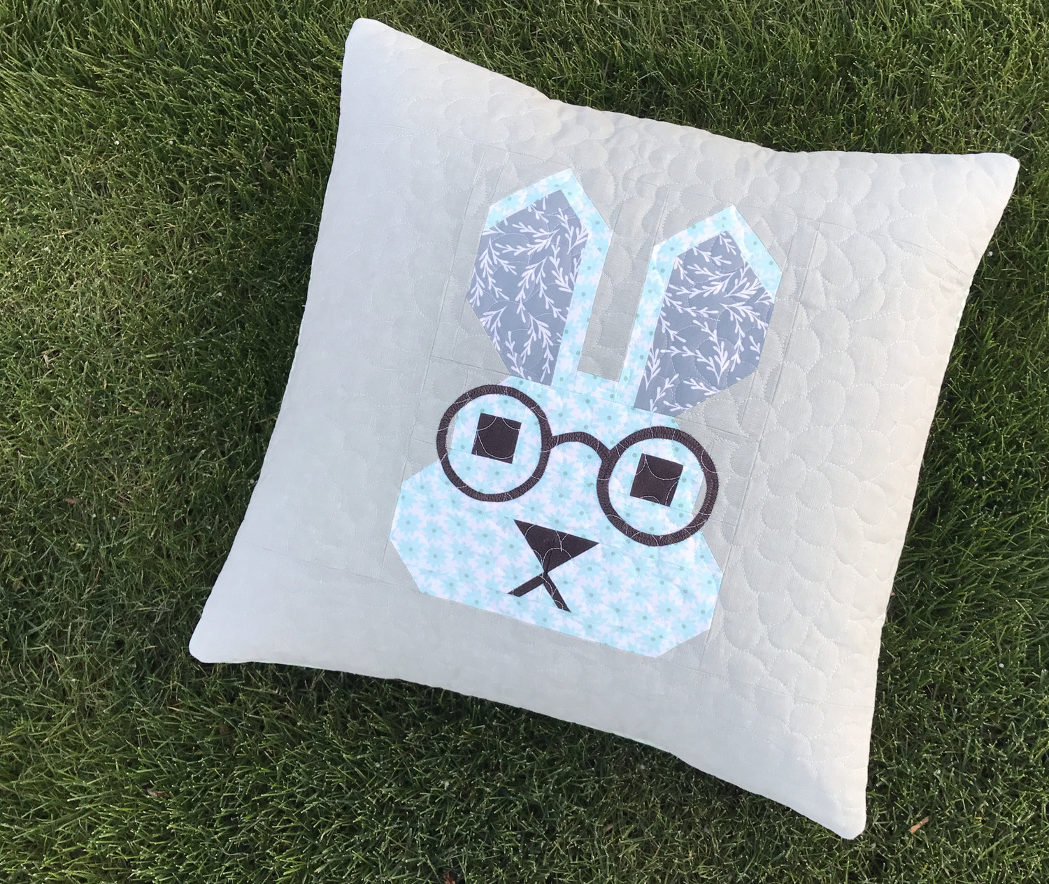 The Bunny Bunch Quilt Pattern by Elizabeth Hartman 653561561260