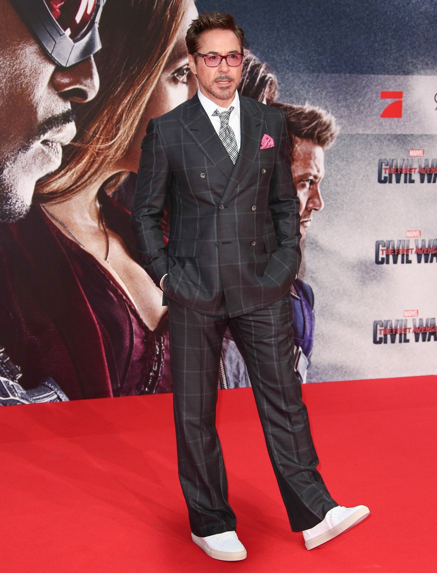 THE STYLE OF ROBERT DOWNEY JR | NEVER A FASHION MISS — MEN'S STYLE BLOG