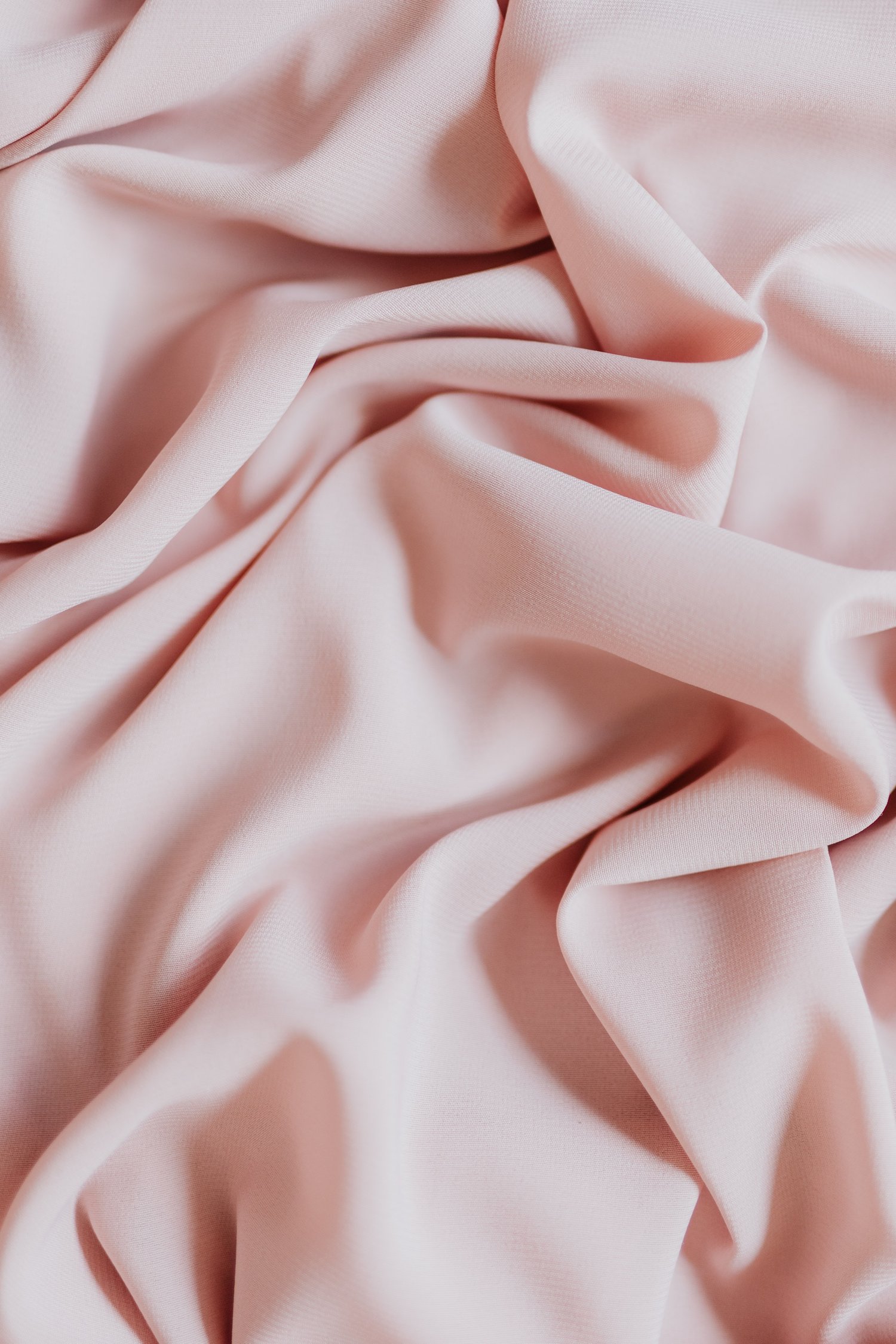 What is Poly Blend? What it Means & How These Fabrics Are Made