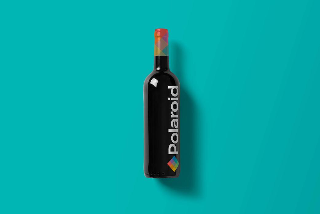 Wine-Bottle-Mockup_pola.jpg