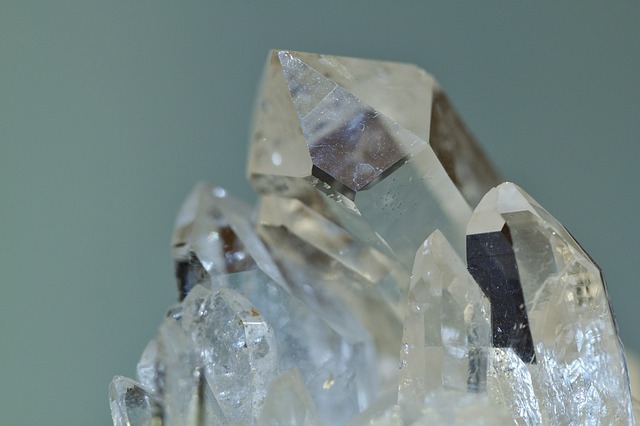 rock-crystal-397955_640