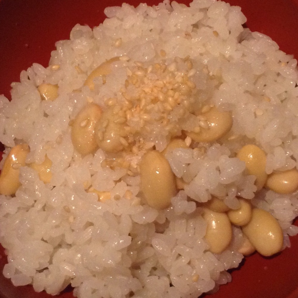  A bowl of plain Japanese rice with soya beans and sesame 