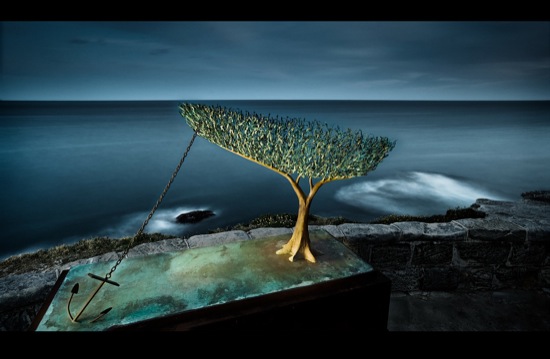 sculpture_by_sea