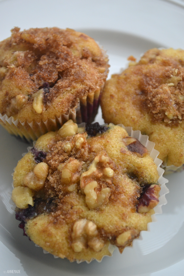 anniemade // Amazingly Easy Cake Mix Blueberry Muffins (and can be gluten-free too!)