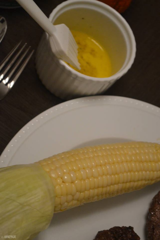 anniemade // Super easy way to cook corn on the cob in the oven