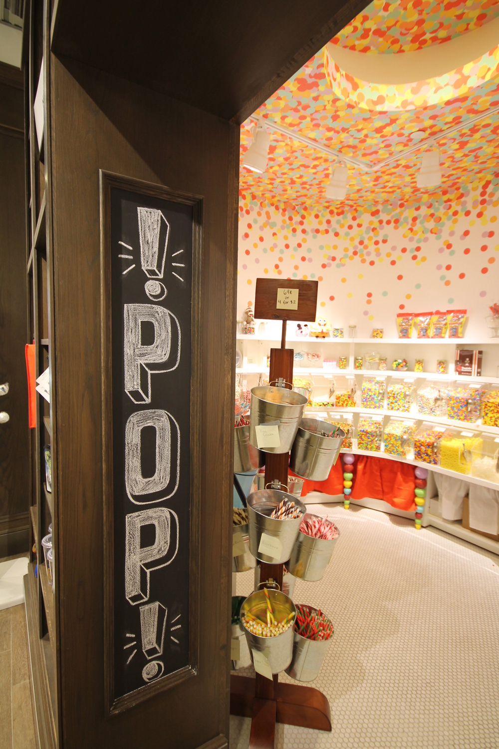 Lolli and Pops, Fashion Outlets of Chicago, Rosemont IL, August 2013