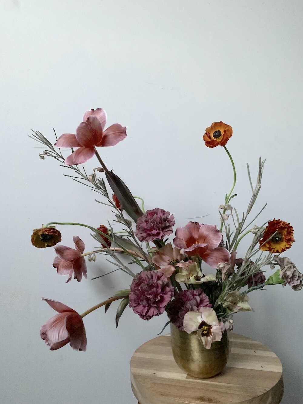Video] 1 Super Simple Floral Arrangement Hack — Lindsay Rae Design