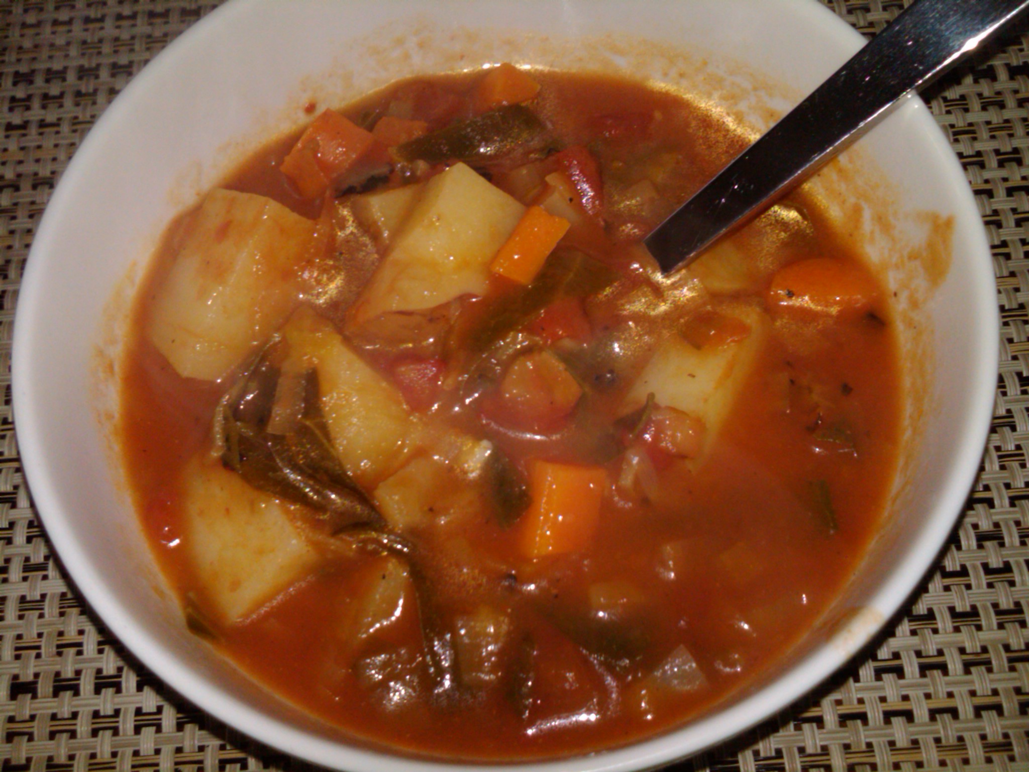Vegan tomato veggie soup