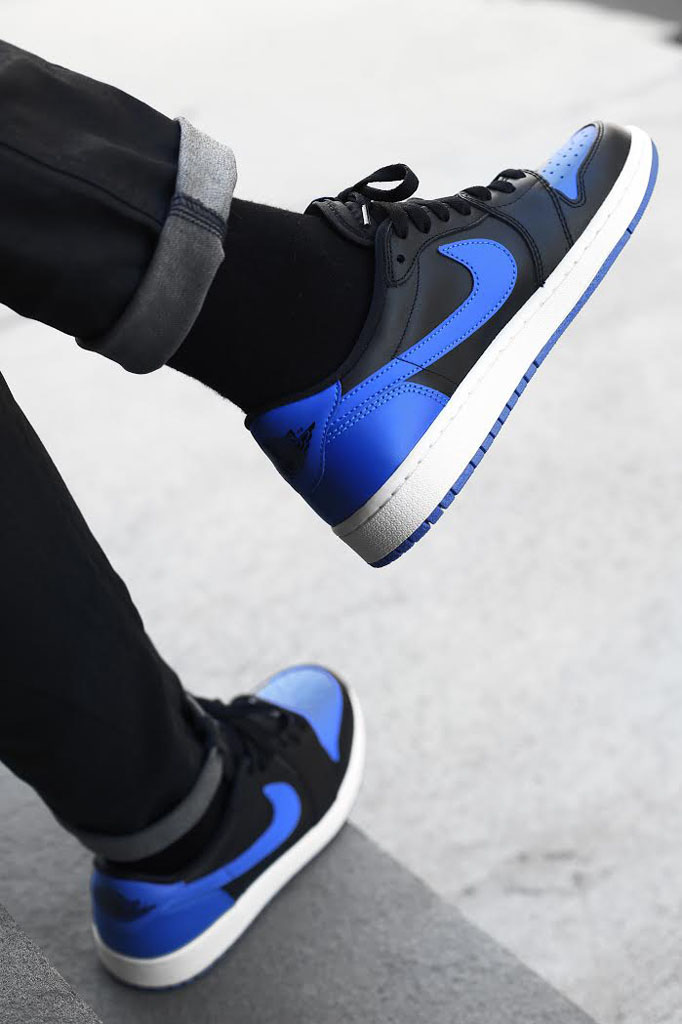 jordan 1 low blue on feet