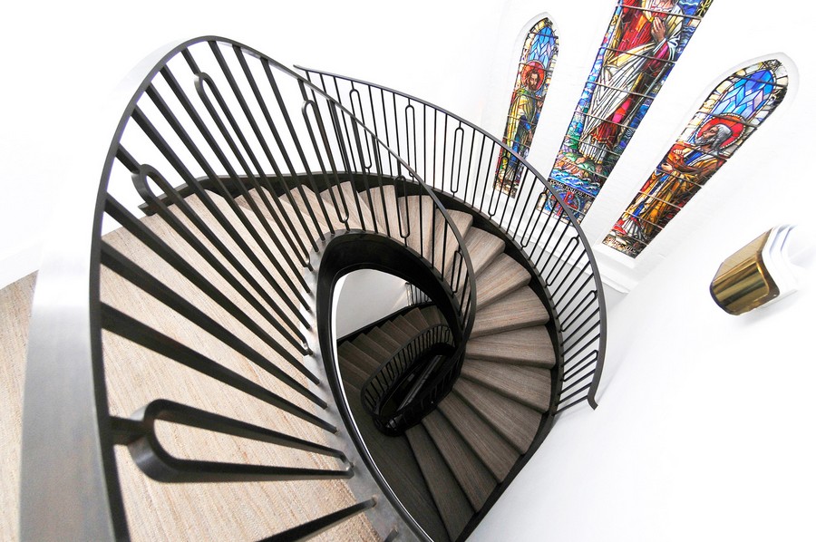 modern-St-Judes-Helical-Staircase