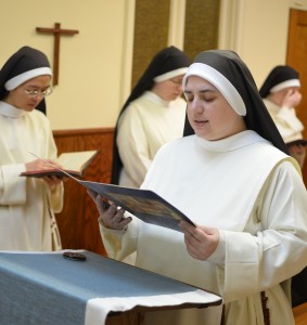 Singing the Last Gospel, Dominican Nuns
