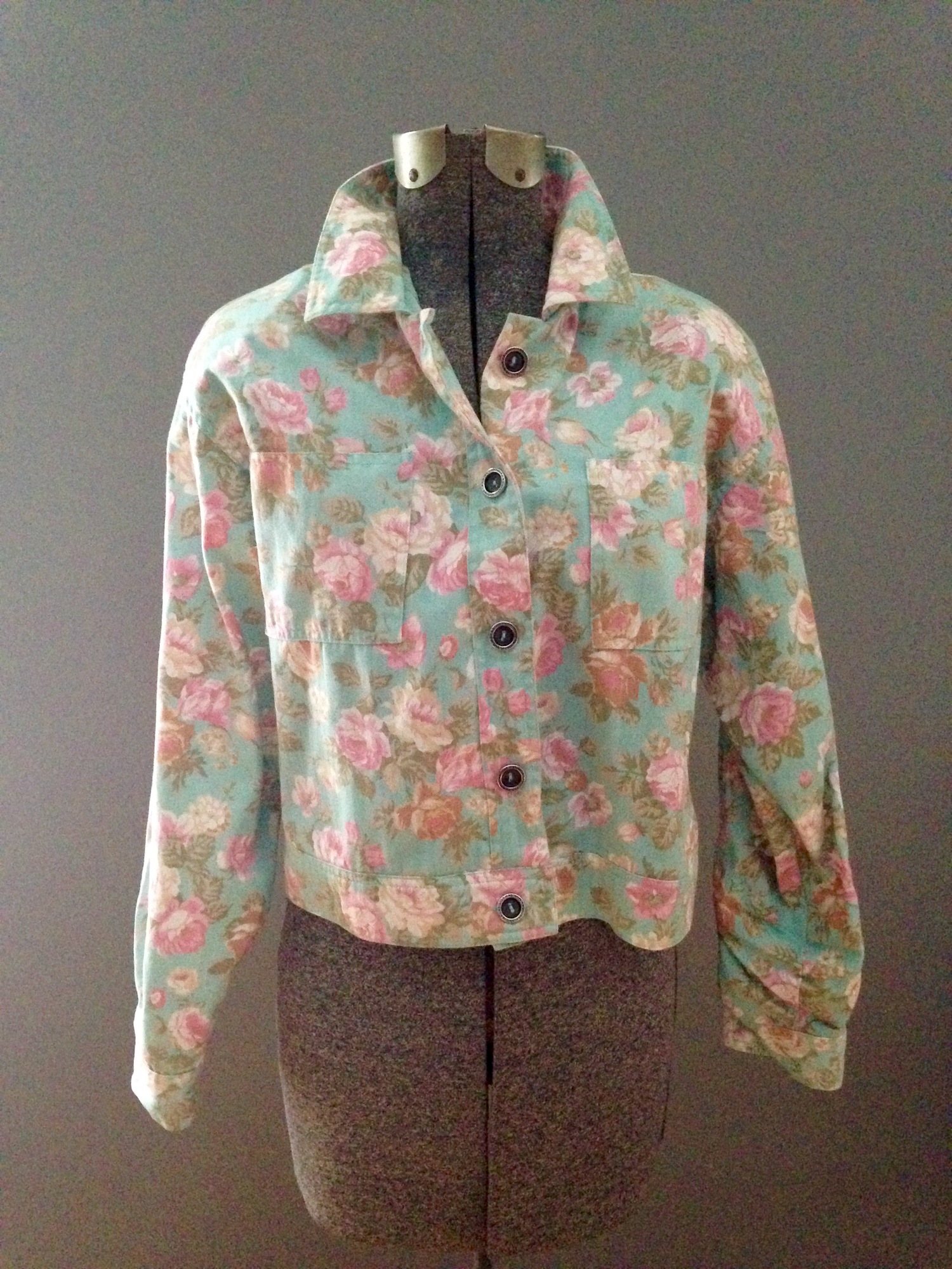 vintage cropped lightweight floral denim jacket $90 - outerwear and