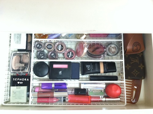 how to organize makeup