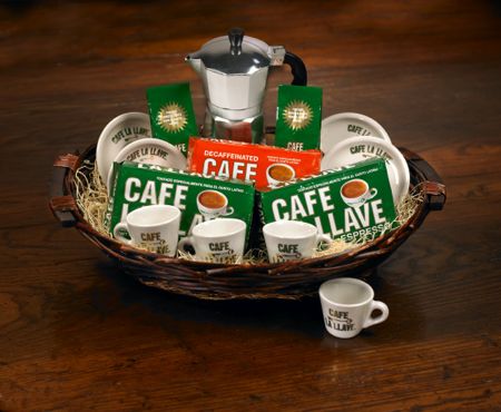 Colando cafe  Cuban coffee, Coffee, Coffee cafe