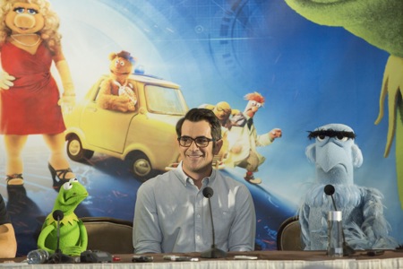 Muppets Most Wanted Ricky Gervais_Ty Burrell_Sam Eagle